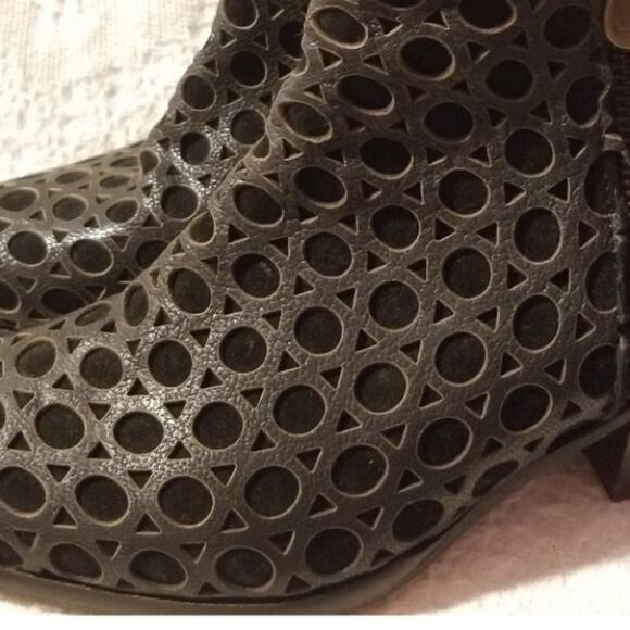 kanna Spain Belos Leather Laser Cut Loop Zip Booties Black Size 6/36 - Picture 4 of 10